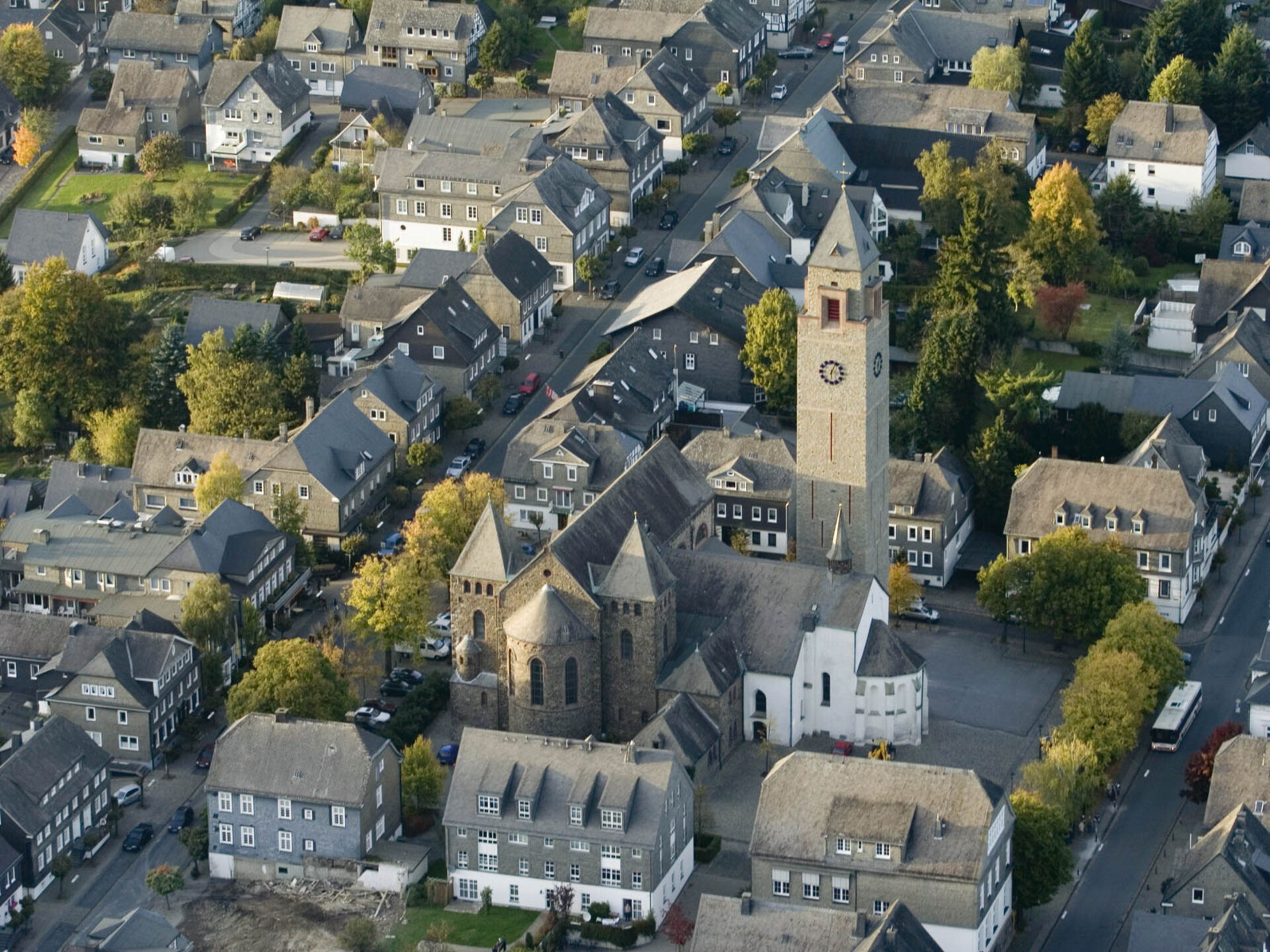 Historische Altstadt mit St. der Pfarrkirche St. Alexander in Schmallenberg